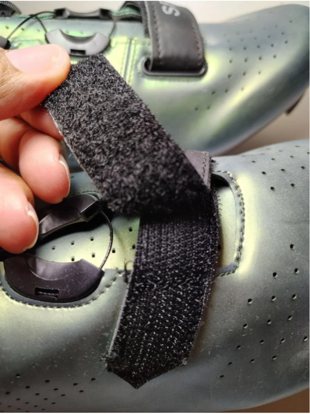 Road Cycling Shoes Size 42 Green Iridescent SPD Compatible BOA Dial Bike Shoes